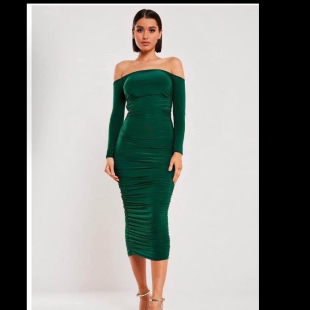 Elegant Green Off-Shoulder Dress